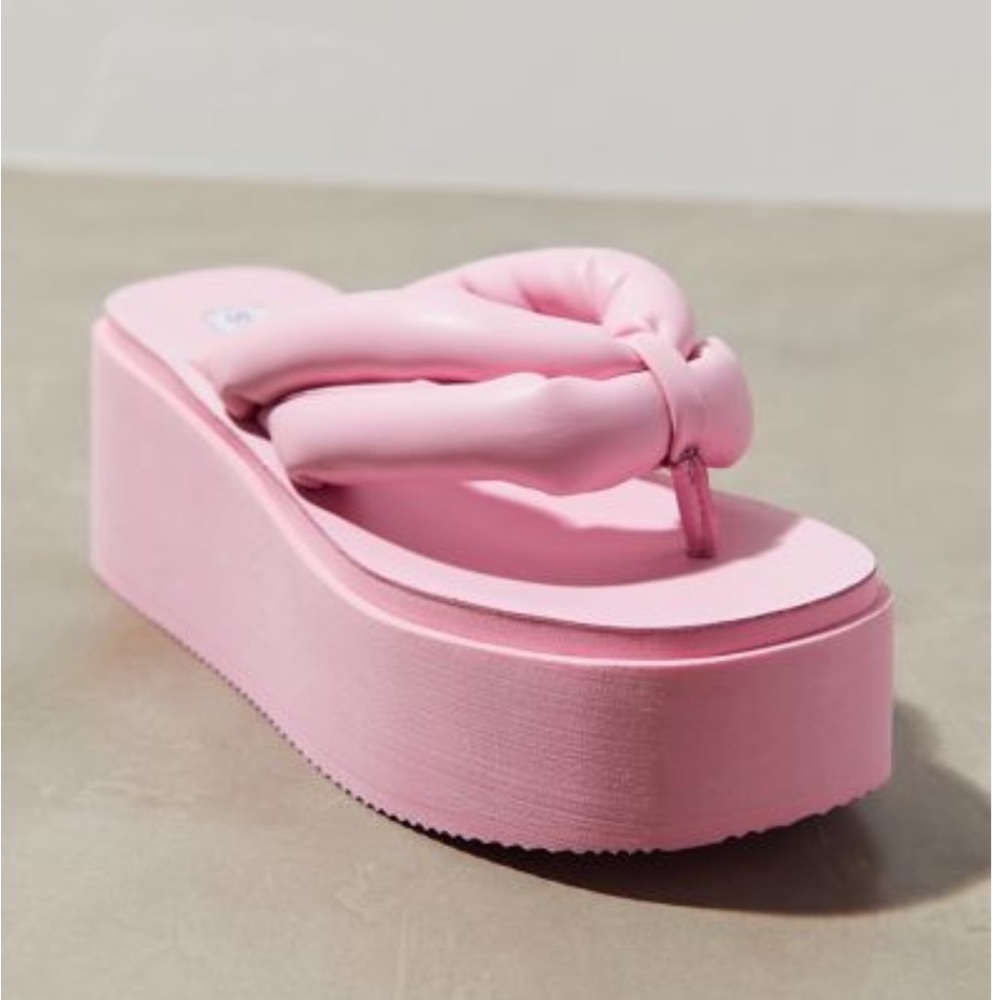 STEVE MADDEN PLATFORM SANDALS